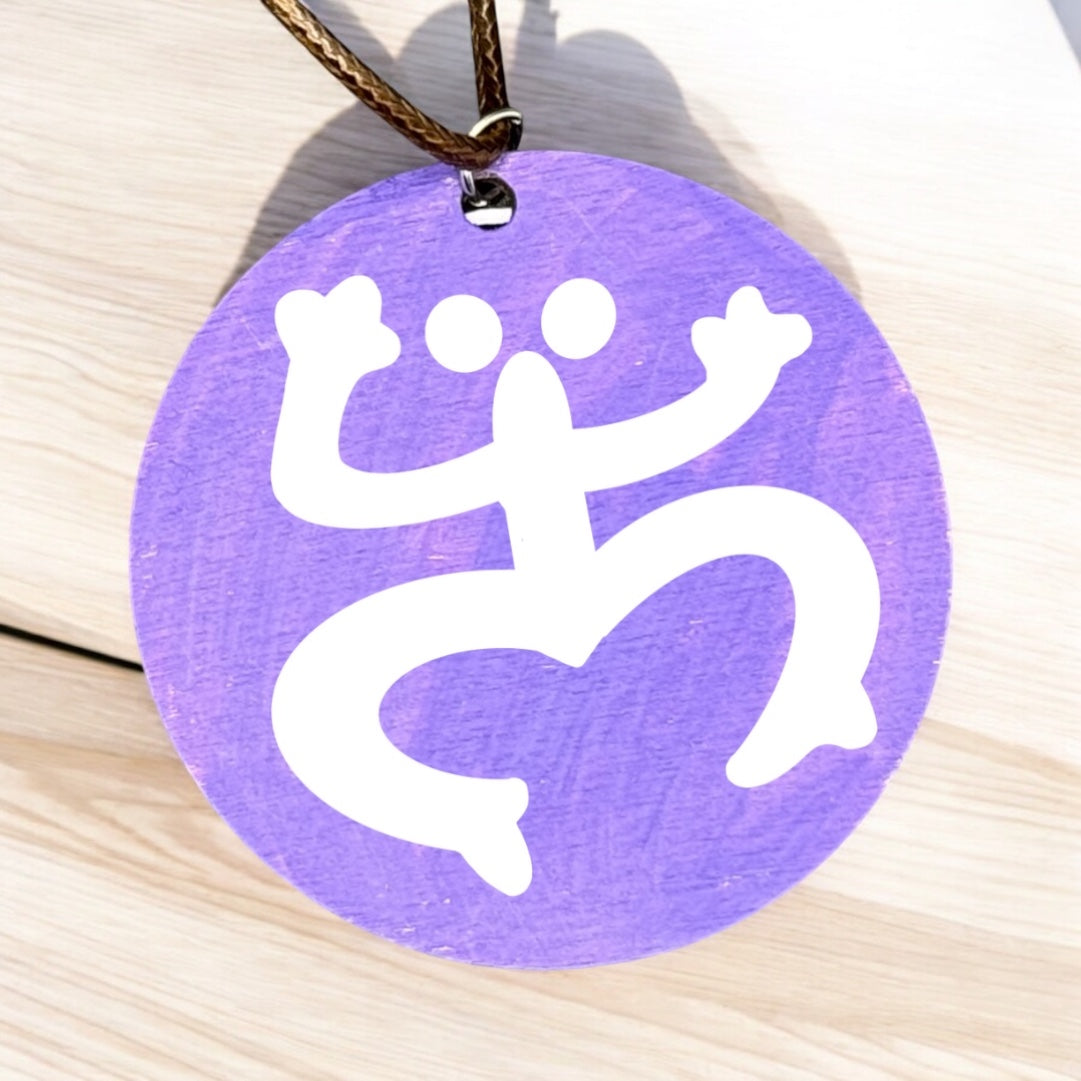 Coqui pendant necklace